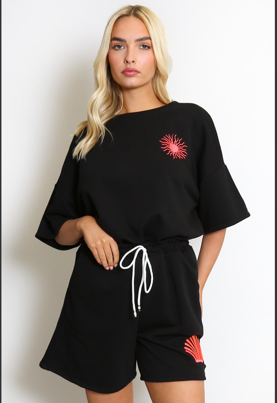 Sun Embossed T-Shirt And Shorts Se